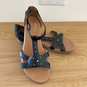Clark Size 9.5 Black Sandals